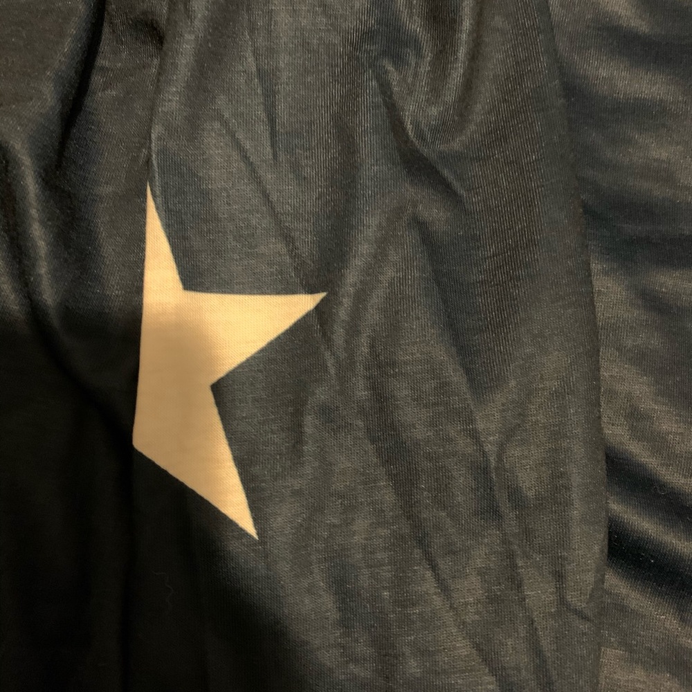 NWT Womens two piece star pajamas - Picture 6 of 6
